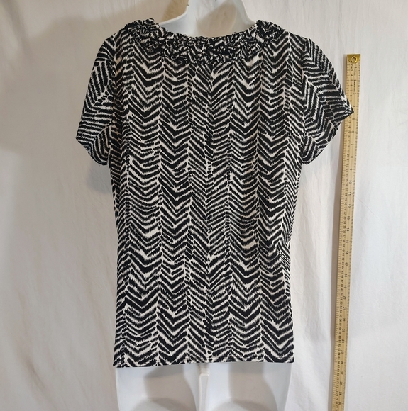 Notations Black and White Patterned Blouse - Picture 2 of 3